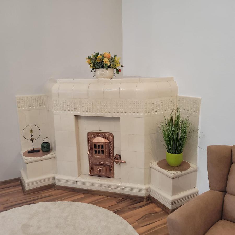B8 - Spacious, Charming Apartment In Central סיביו מראה חיצוני תמונה