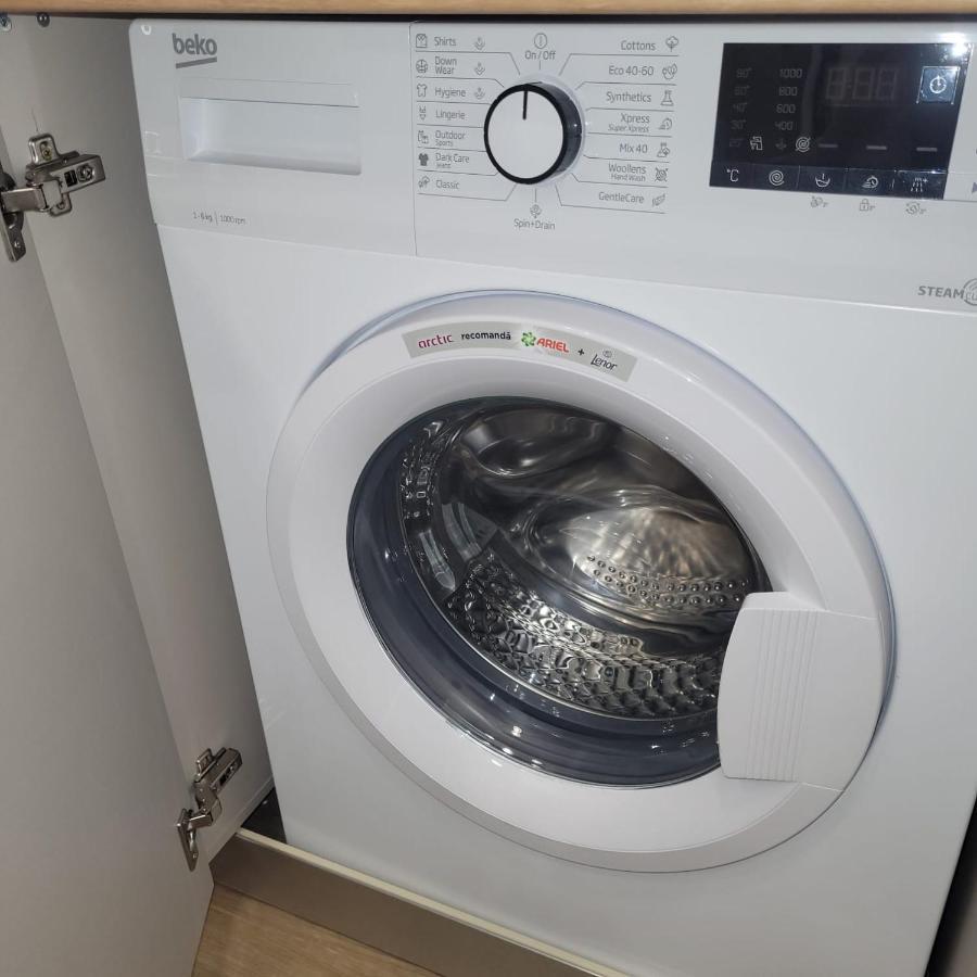 B8 - Spacious, Charming Apartment In Central סיביו מראה חיצוני תמונה
